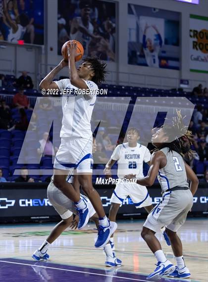 Thumbnail 1 in Vashon vs Newton (City of Palms Classic) photogallery.