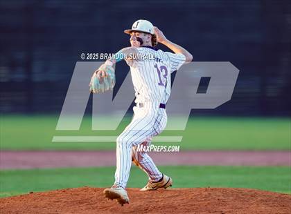Thumbnail 3 in Chilton County vs Jemison (Chilton County Tournament Semifinal) photogallery.