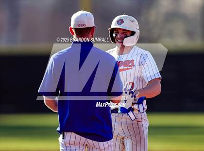 Thumbnail 3 in Chilton County vs Jemison (Chilton County Tournament Semifinal) photogallery.