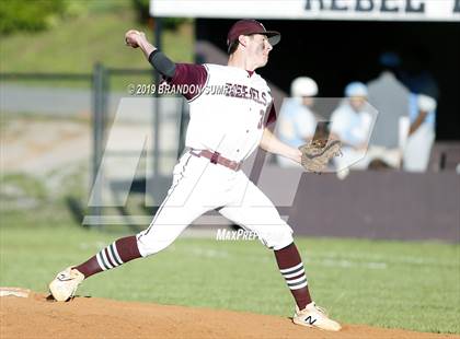 Thumbnail 3 in Selma @ Thorsby photogallery.