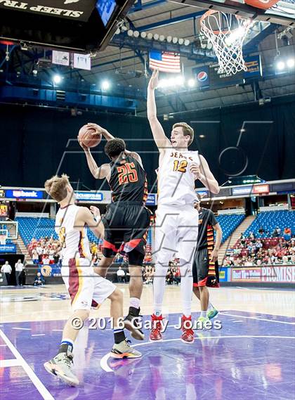 Thumbnail 3 in Berkeley vs. Menlo-Atherton (CIF NorCal Regional D1 Final) photogallery.