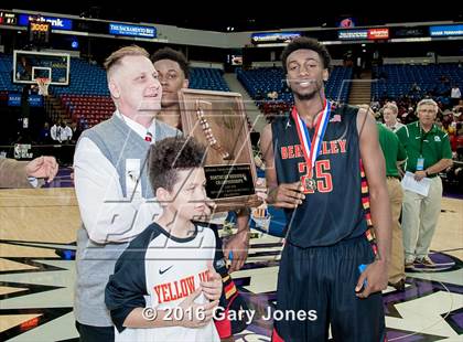 Thumbnail 3 in Berkeley vs. Menlo-Atherton (CIF NorCal Regional D1 Final) photogallery.