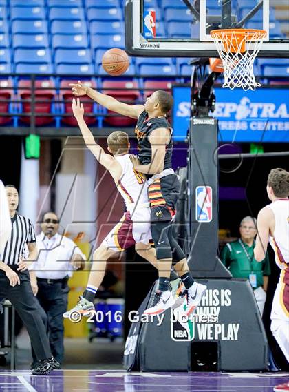Thumbnail 2 in Berkeley vs. Menlo-Atherton (CIF NorCal Regional D1 Final) photogallery.