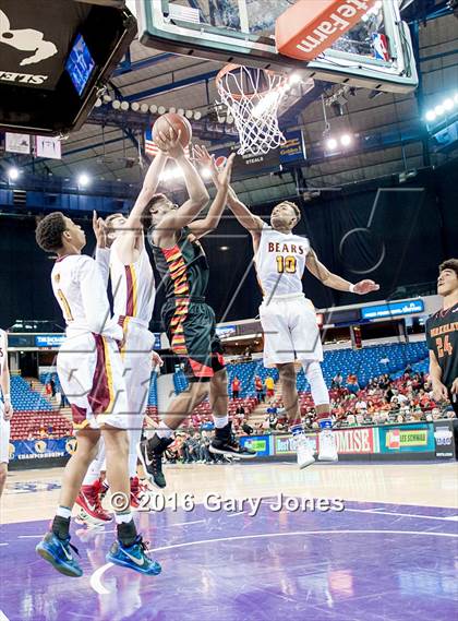 Thumbnail 1 in Berkeley vs. Menlo-Atherton (CIF NorCal Regional D1 Final) photogallery.