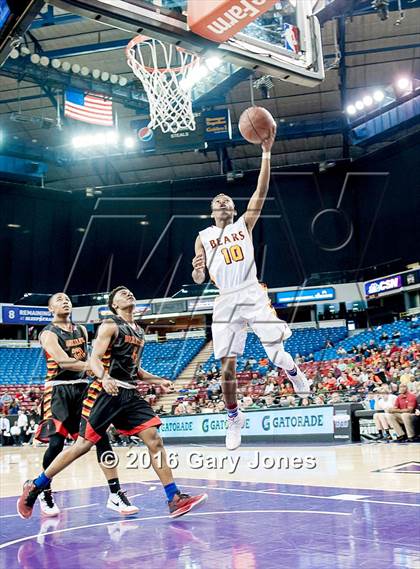 Thumbnail 2 in Berkeley vs. Menlo-Atherton (CIF NorCal Regional D1 Final) photogallery.