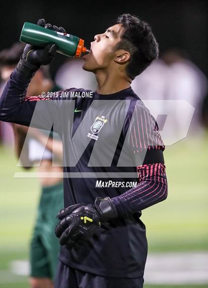 Thumbnail 3 in De La Salle vs. Berkeley (CIF NCS D1 Final) photogallery.