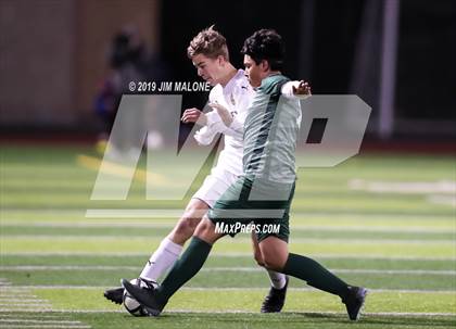 Thumbnail 1 in De La Salle vs. Berkeley (CIF NCS D1 Final) photogallery.