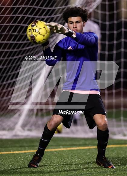 Thumbnail 3 in De La Salle vs. Berkeley (CIF NCS D1 Final) photogallery.