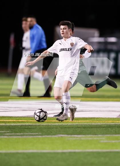 Thumbnail 3 in De La Salle vs. Berkeley (CIF NCS D1 Final) photogallery.