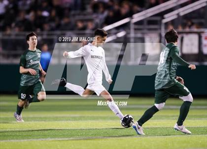 Thumbnail 2 in De La Salle vs. Berkeley (CIF NCS D1 Final) photogallery.