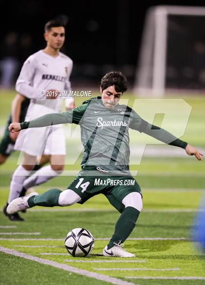 Thumbnail 2 in De La Salle vs. Berkeley (CIF NCS D1 Final) photogallery.