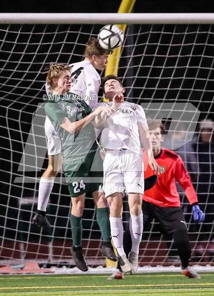 Thumbnail 2 in De La Salle vs. Berkeley (CIF NCS D1 Final) photogallery.