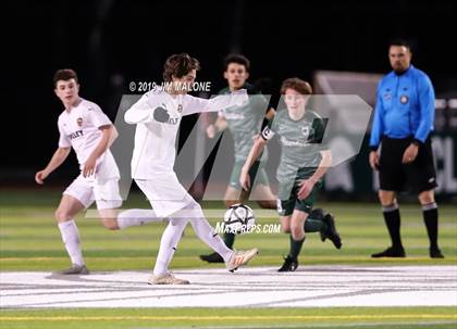 Thumbnail 1 in De La Salle vs. Berkeley (CIF NCS D1 Final) photogallery.