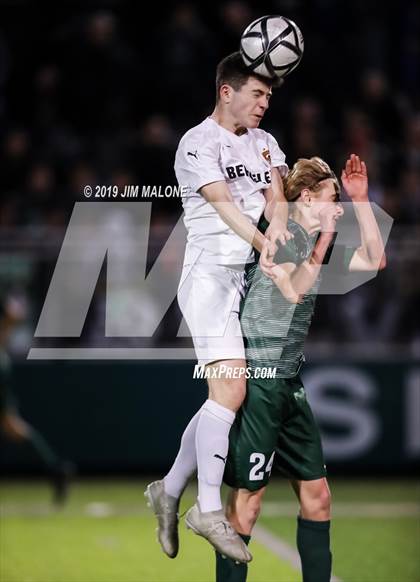 Thumbnail 2 in De La Salle vs. Berkeley (CIF NCS D1 Final) photogallery.