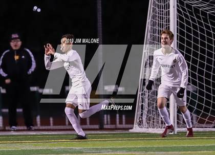 Thumbnail 3 in De La Salle vs. Berkeley (CIF NCS D1 Final) photogallery.