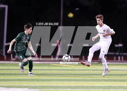 Thumbnail 2 in De La Salle vs. Berkeley (CIF NCS D1 Final) photogallery.