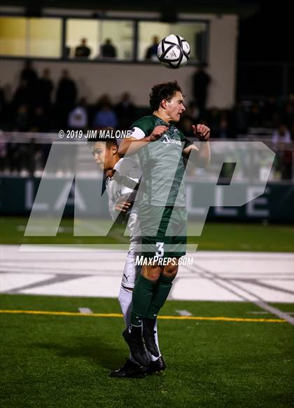 Thumbnail 2 in De La Salle vs. Berkeley (CIF NCS D1 Final) photogallery.