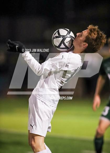 Thumbnail 3 in De La Salle vs. Berkeley (CIF NCS D1 Final) photogallery.