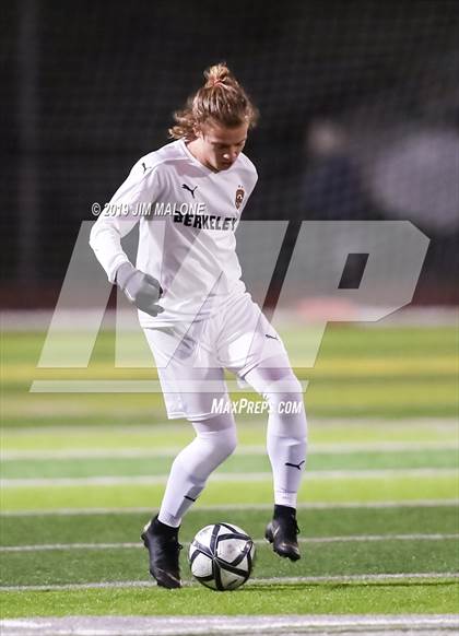 Thumbnail 1 in De La Salle vs. Berkeley (CIF NCS D1 Final) photogallery.