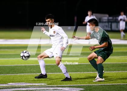 Thumbnail 2 in De La Salle vs. Berkeley (CIF NCS D1 Final) photogallery.