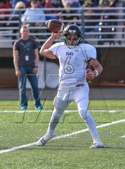 Thumbnail 2 in Yuma Catholic vs. Round Valley (AIA D5 Final) photogallery.