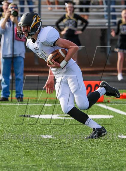 Thumbnail 3 in Yuma Catholic vs. Round Valley (AIA D5 Final) photogallery.