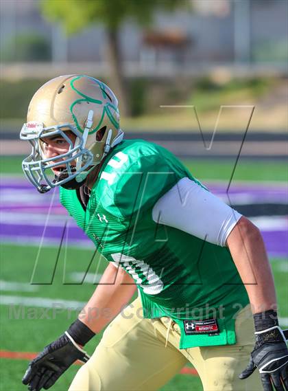 Thumbnail 2 in Yuma Catholic vs. Round Valley (AIA D5 Final) photogallery.
