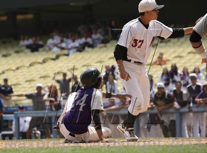 Thumbnail 1 in Chavez vs. Van Nuys (CIF LACS D2 Final) photogallery.
