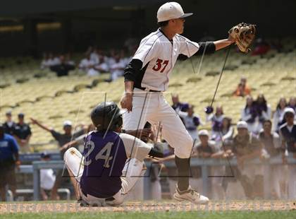 Thumbnail 2 in Chavez vs. Van Nuys (CIF LACS D2 Final) photogallery.