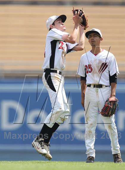 Thumbnail 3 in Chavez vs. Van Nuys (CIF LACS D2 Final) photogallery.