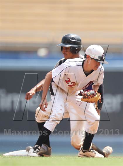 Thumbnail 1 in Chavez vs. Van Nuys (CIF LACS D2 Final) photogallery.