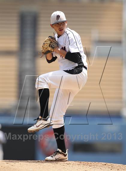 Thumbnail 2 in Chavez vs. Van Nuys (CIF LACS D2 Final) photogallery.