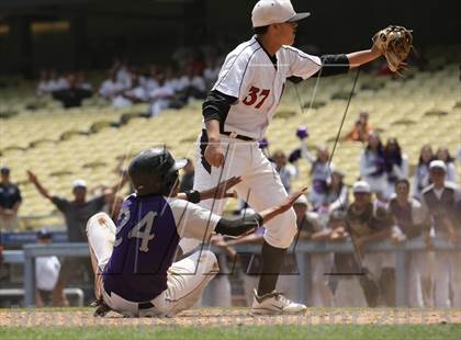 Thumbnail 3 in Chavez vs. Van Nuys (CIF LACS D2 Final) photogallery.