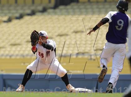 Thumbnail 2 in Chavez vs. Van Nuys (CIF LACS D2 Final) photogallery.