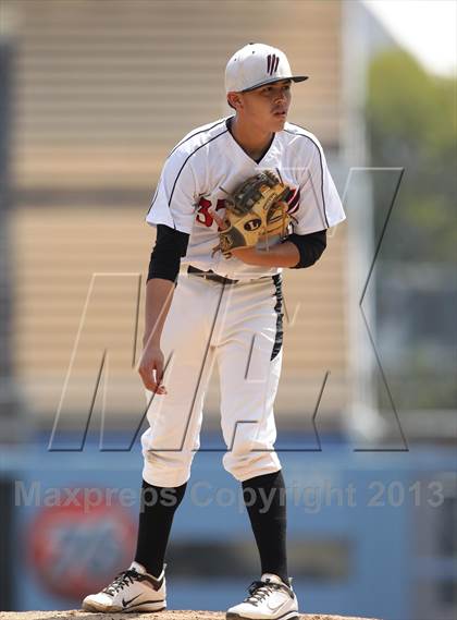 Thumbnail 3 in Chavez vs. Van Nuys (CIF LACS D2 Final) photogallery.