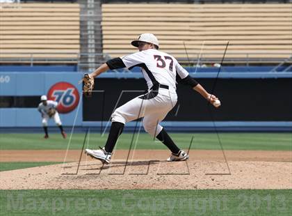Thumbnail 2 in Chavez vs. Van Nuys (CIF LACS D2 Final) photogallery.