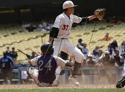 Thumbnail 1 in Chavez vs. Van Nuys (CIF LACS D2 Final) photogallery.