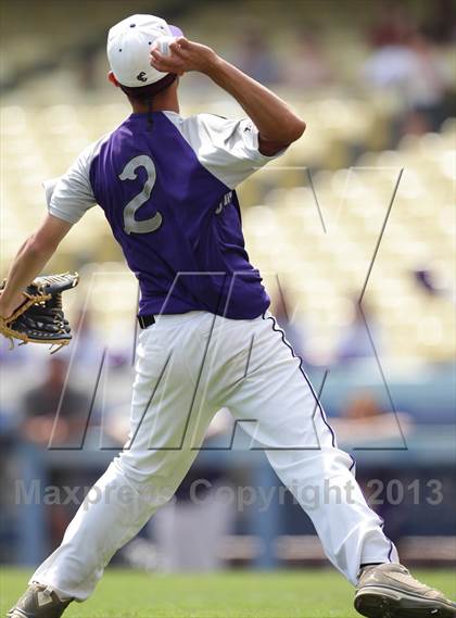 Thumbnail 2 in Chavez vs. Van Nuys (CIF LACS D2 Final) photogallery.
