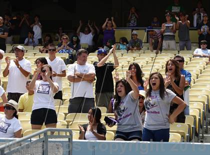 Thumbnail 2 in Chavez vs. Van Nuys (CIF LACS D2 Final) photogallery.