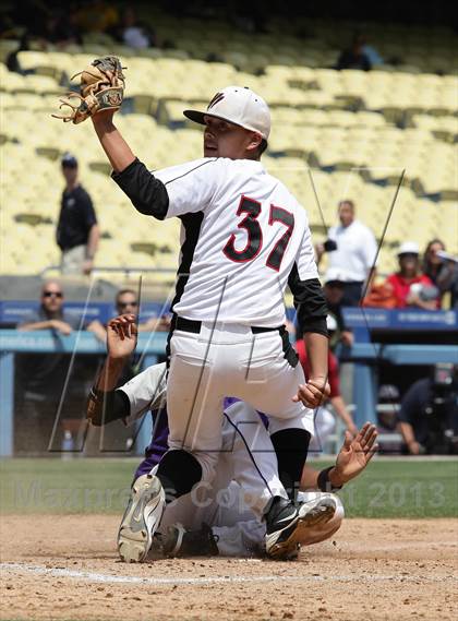 Thumbnail 1 in Chavez vs. Van Nuys (CIF LACS D2 Final) photogallery.