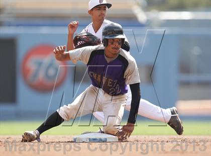 Thumbnail 3 in Chavez vs. Van Nuys (CIF LACS D2 Final) photogallery.
