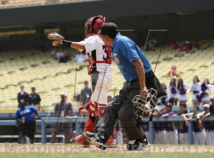 Thumbnail 2 in Chavez vs. Van Nuys (CIF LACS D2 Final) photogallery.