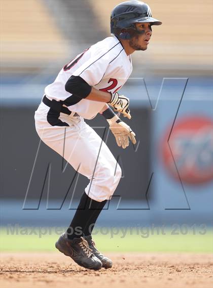 Thumbnail 3 in Chavez vs. Van Nuys (CIF LACS D2 Final) photogallery.