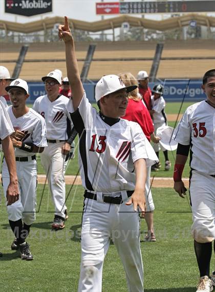 Thumbnail 3 in Chavez vs. Van Nuys (CIF LACS D2 Final) photogallery.