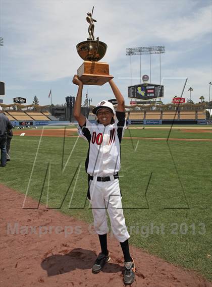Thumbnail 1 in Chavez vs. Van Nuys (CIF LACS D2 Final) photogallery.
