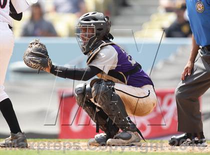 Thumbnail 2 in Chavez vs. Van Nuys (CIF LACS D2 Final) photogallery.