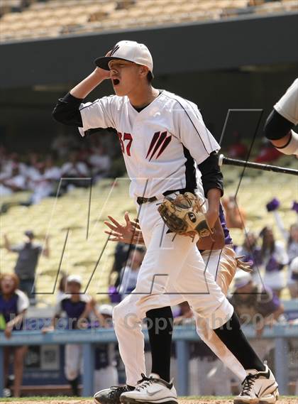 Thumbnail 1 in Chavez vs. Van Nuys (CIF LACS D2 Final) photogallery.