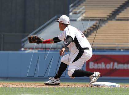 Thumbnail 2 in Chavez vs. Van Nuys (CIF LACS D2 Final) photogallery.