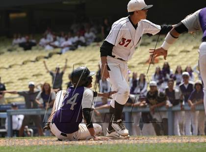 Thumbnail 3 in Chavez vs. Van Nuys (CIF LACS D2 Final) photogallery.