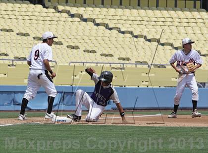Thumbnail 2 in Chavez vs. Van Nuys (CIF LACS D2 Final) photogallery.